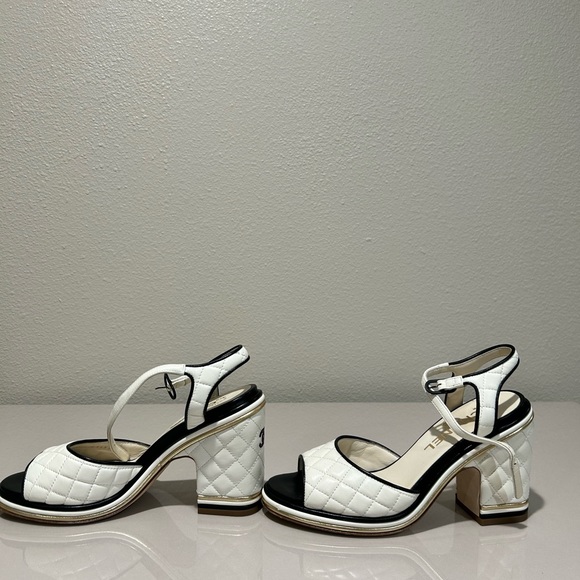Chanel QUILTED LEATHER SANDALS CHANEL Matelasse Ankle
Strap Sandals Cream - Picture 7 of 8